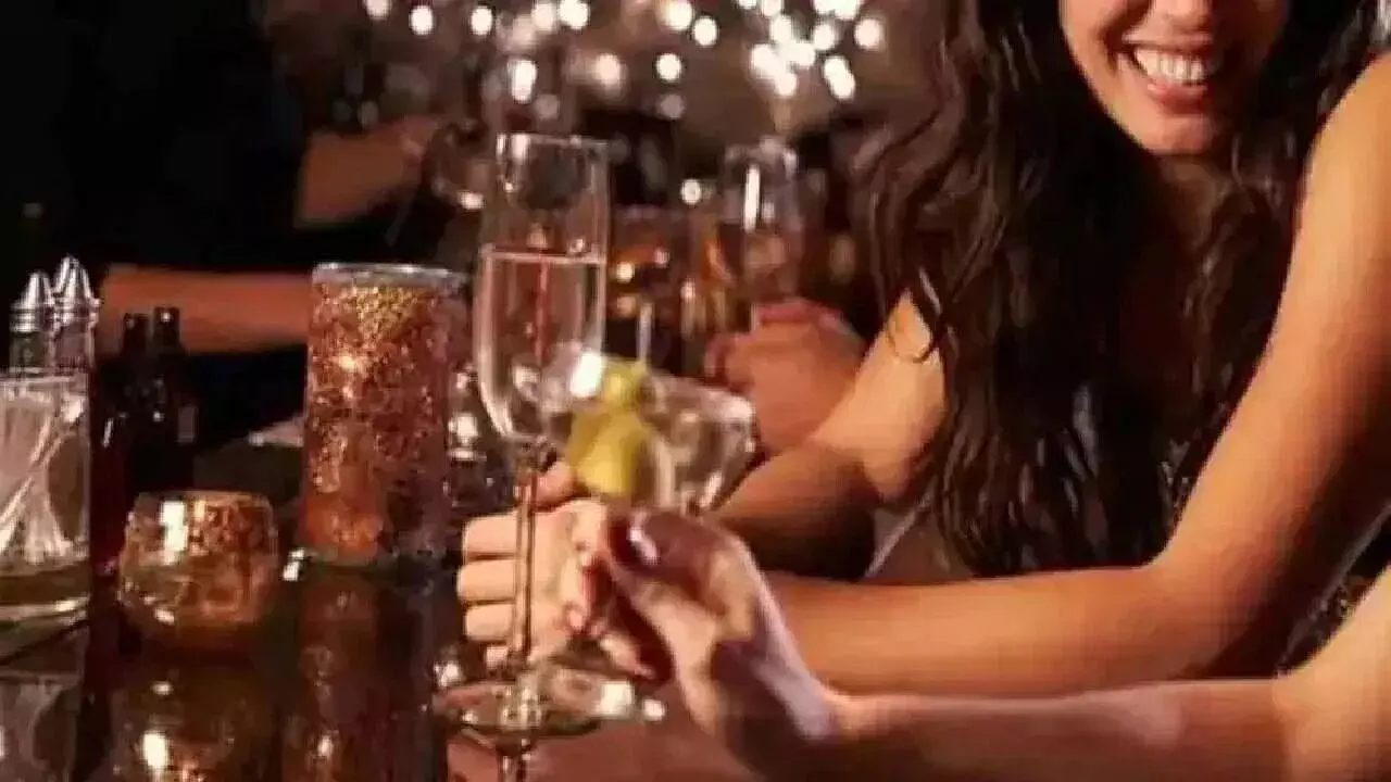 Liquor News : టకీలా, విస్కీలో కొత్త రుచులు..ఇండియా మార్కెట్పై అమెరికా దిగ్గజం కన్ను Liquor News : టకీలా, విస్కీలో కొత్త రుచులు..ఇండియా మార్కెట్పై అమెరికా దిగ్గజం కన్ను
