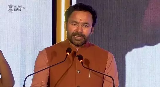 G. Kishan Reddy: నాంపల్లి రైల్వే స్టేషన్కు అంతర్జాతీయ స్థాయి అభివృద్ధి.. 2027 చివరికి పూర్తి: కిషన్రెడ్డి G. Kishan Reddy: నాంపల్లి రైల్వే స్టేషన్కు అంతర్జాతీయ స్థాయి అభివృద్ధి.. 2027 చివరికి పూర్తి: కిషన్రెడ్డి