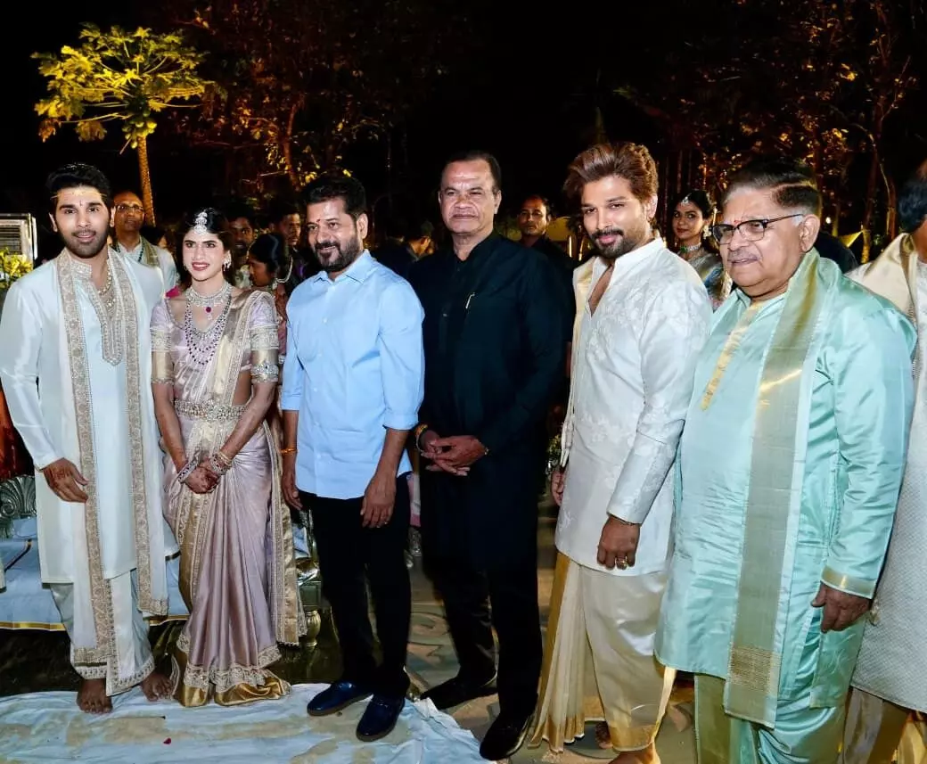 Allu Sirish and Nayanika Wedding Ceremony: ఘనంగా అల్లు శిరీష్ -నయనిక వివాహం Allu Sirish and Nayanika Wedding Ceremony: ఘనంగా అల్లు శిరీష్ -నయనిక వివాహం