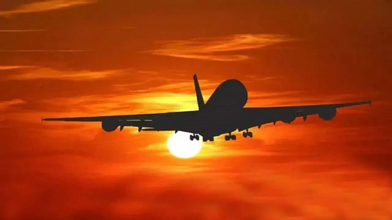 Aviation Crisis: ఆకాశంలో యుద్ధ సెగలు.. విమానయాన రంగానికి చమురు సెగ, 278 ఫ్లైట్స్ క్యాన్సిల్ Aviation Crisis: ఆకాశంలో యుద్ధ సెగలు.. విమానయాన రంగానికి చమురు సెగ, 278 ఫ్లైట్స్ క్యాన్సిల్