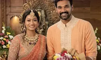 Bellamkonda Sai Srinivas: హైదరాబాద్లో ఘనంగా బెల్లంకొండ శ్రీనివాస్ నిశ్చితార్థం Bellamkonda Sai Srinivas: హైదరాబాద్లో ఘనంగా బెల్లంకొండ శ్రీనివాస్ నిశ్చితార్థం