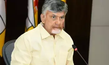 N. Chandrababu Naidu: అభివృద్ధి ప్రాజెక్టుల్లో సెల్ఫ్ ఫైనాన్స్ మోడల్పై దృష్టి: సీఎం చంద్రబాబు ఆదేశాలు N. Chandrababu Naidu: అభివృద్ధి ప్రాజెక్టుల్లో సెల్ఫ్ ఫైనాన్స్ మోడల్పై దృష్టి: సీఎం చంద్రబాబు ఆదేశాలు
