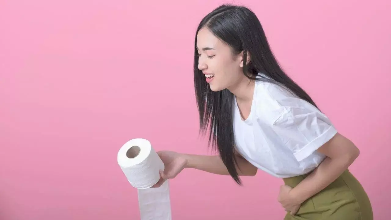 Holding Urine for Too Long: మూత్రాన్ని ఎక్కువసేపు ఆపుకుంటే శరీరంలో జరిగేది ఇదే.. నిపుణుల షాకింగ్ హెచ్చరిక.. Holding Urine for Too Long: మూత్రాన్ని ఎక్కువసేపు ఆపుకుంటే శరీరంలో జరిగేది ఇదే.. నిపుణుల షాకింగ్ హెచ్చరిక..