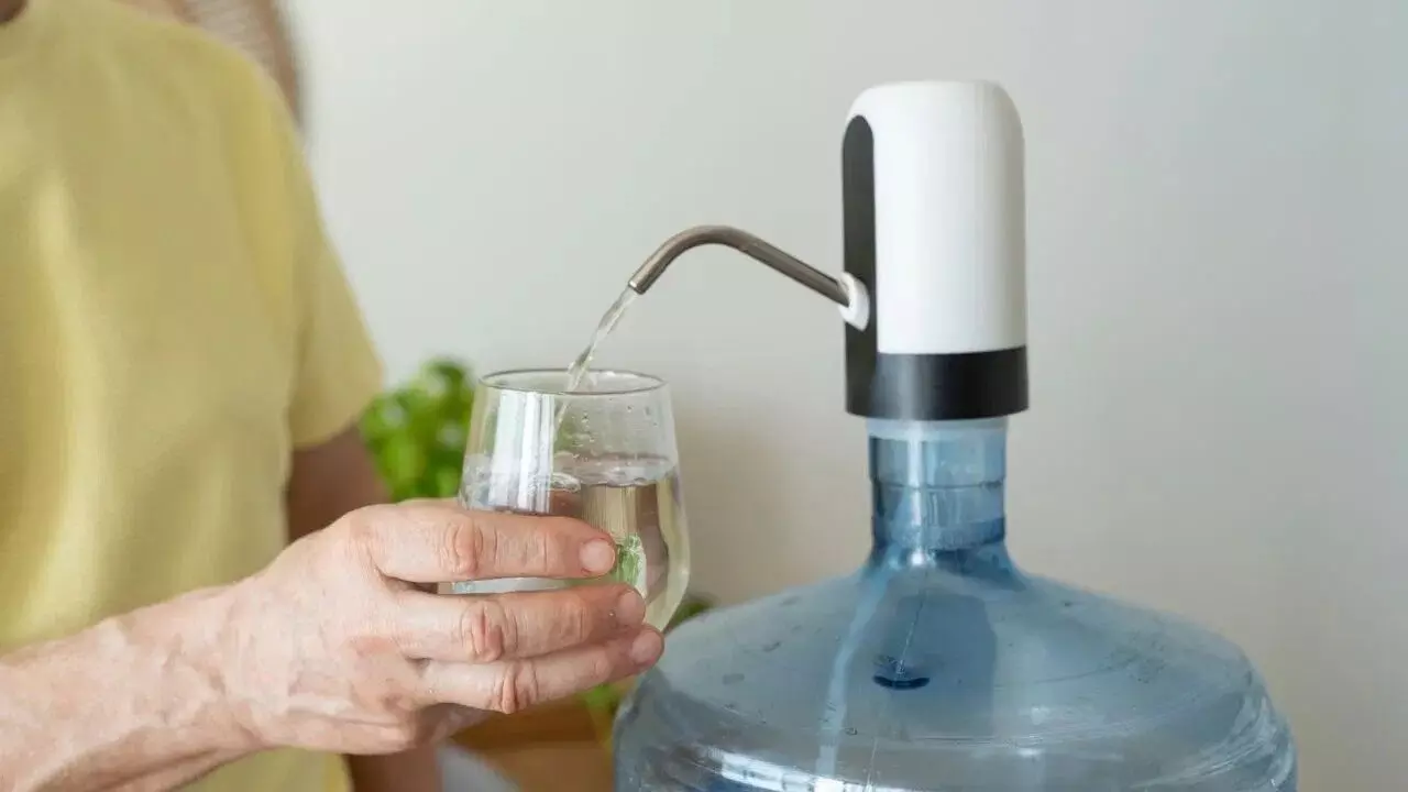Reverse Osmosis Water Really Harmful to Health: RO ఫిల్టర్ నీరు నిజంగా ఆరోగ్యానికి హానికరమా? నిపుణులు చెబుతున్న అసలు నిజాలివే.. Reverse Osmosis Water Really Harmful to Health: RO ఫిల్టర్ నీరు నిజంగా ఆరోగ్యానికి హానికరమా? నిపుణులు చెబుతున్న అసలు నిజాలివే..