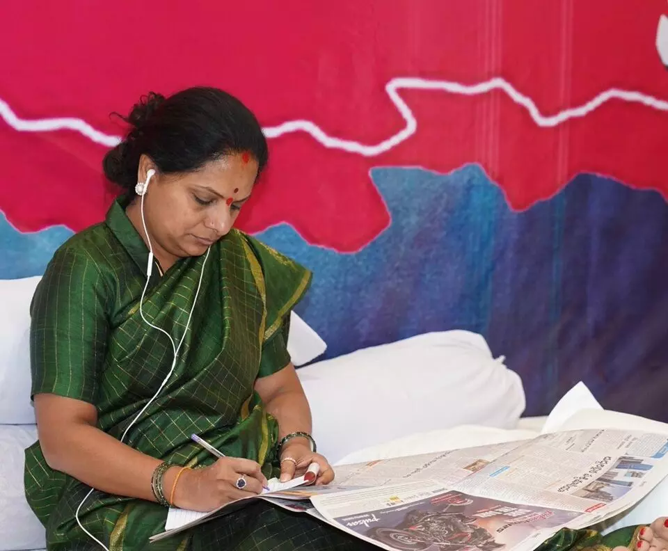 K. Kavitha: కవిత నివాసానికి సీబీఐ అధికారుల హాజరు: దిల్లీ మద్యం కేసులో సమన్లు K. Kavitha: కవిత నివాసానికి సీబీఐ అధికారుల హాజరు: దిల్లీ మద్యం కేసులో సమన్లు