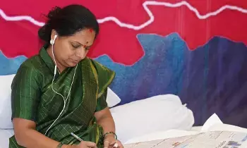 K. Kavitha: కవిత నివాసానికి సీబీఐ అధికారుల హాజరు: దిల్లీ మద్యం కేసులో సమన్లు K. Kavitha: కవిత నివాసానికి సీబీఐ అధికారుల హాజరు: దిల్లీ మద్యం కేసులో సమన్లు