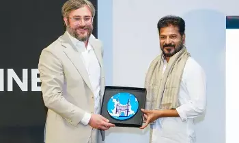 A. Revanth Reddy: హాలీవుడ్ స్థాయికి హైదరాబాద్ ఎదుగుతుంది: ముఖ్యమంత్రి రేవంత్ రెడ్డి A. Revanth Reddy: హాలీవుడ్ స్థాయికి హైదరాబాద్ ఎదుగుతుంది: ముఖ్యమంత్రి రేవంత్ రెడ్డి