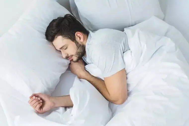Hands Going Numb During Sleep: నిద్రలో చేతులు తిమ్మిర్లు వస్తున్నాయా? కారణాలు, పరిష్కారాలు ఇవే.. Hands Going Numb During Sleep: నిద్రలో చేతులు తిమ్మిర్లు వస్తున్నాయా? కారణాలు, పరిష్కారాలు ఇవే..