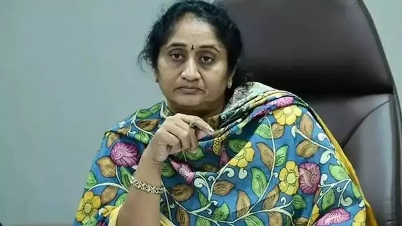 Minister Savitha: బీసీల హక్కుల రక్షణకు ప్రత్యేక చట్టం – మంత్రి సవిత ప్రకటన Minister Savitha: బీసీల హక్కుల రక్షణకు ప్రత్యేక చట్టం – మంత్రి సవిత ప్రకటన