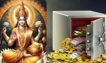 Keeping God’s Photo Near Your Cupboard: మీ ఇంటి బీరువా దగ్గర దేవుడి ఫోటో ఉంచుతున్నారా? ఈ నియమాలు తప్పక తెలుసుకోండి.. Keeping God’s Photo Near Your Cupboard: మీ ఇంటి బీరువా దగ్గర దేవుడి ఫోటో ఉంచుతున్నారా? ఈ నియమాలు తప్పక తెలుసుకోండి..