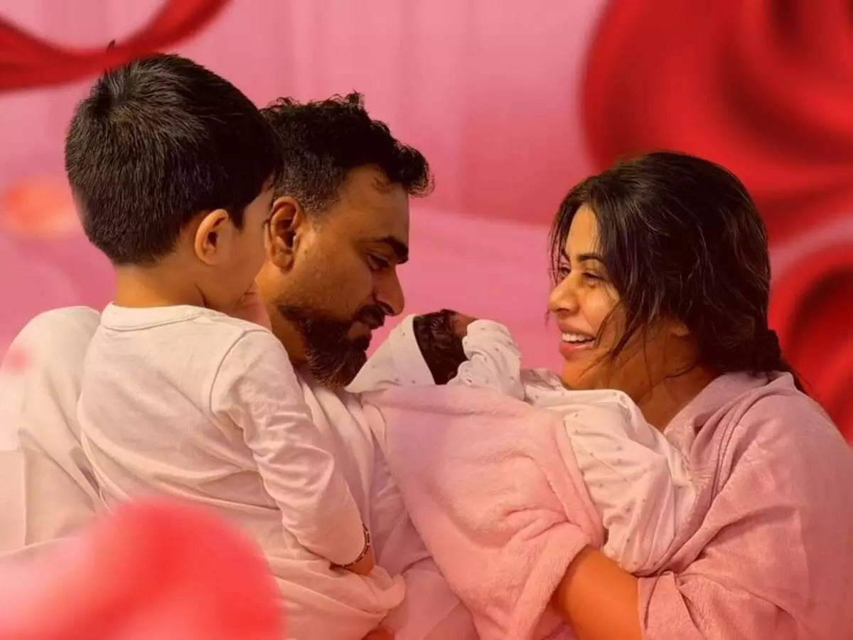 Actress Poorna: పండంటి ఆడబిడ్డకు జన్మనిచ్చిన నటి పూర్ణ Actress Poorna: పండంటి ఆడబిడ్డకు జన్మనిచ్చిన నటి పూర్ణ