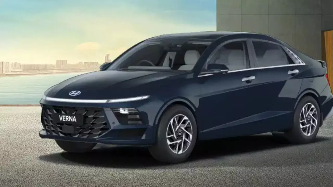 Hyundai Verna : కొత్త డిజైన్, అదిరిపోయే ఫీచర్లు.. మార్కెట్లోకి హ్యుందాయ్ వెర్నా 2026 గ్రాండ్ ఎంట్రీ Hyundai Verna : కొత్త డిజైన్, అదిరిపోయే ఫీచర్లు.. మార్కెట్లోకి హ్యుందాయ్ వెర్నా 2026 గ్రాండ్ ఎంట్రీ