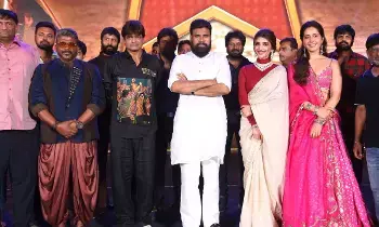 Pawan Kalyan: ఏ హీరో రికార్డులను చూసి నాకు అసూయ లేదు : పవన్ కల్యాణ్ Pawan Kalyan: ఏ హీరో రికార్డులను చూసి నాకు అసూయ లేదు : పవన్ కల్యాణ్