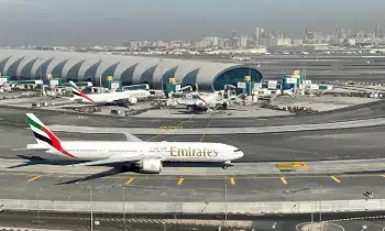 Dubai Airport: ఇరాన్ డ్రోన్ దాడి భయం: దుబాయ్ ఎయిర్పోర్టు సమీపంలో ఇంధన ట్యాంక్పై దాడి.. విమాన సేవలు తాత్కాలికంగా సస్పెండ్! Dubai Airport: ఇరాన్ డ్రోన్ దాడి భయం: దుబాయ్ ఎయిర్పోర్టు సమీపంలో ఇంధన ట్యాంక్పై దాడి.. విమాన సేవలు తాత్కాలికంగా సస్పెండ్!