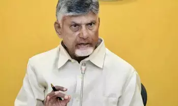 ‘Putta’ Drugs Case: పుట్టా’ డ్రగ్స్ వ్యవహారం: సీఎం చంద్రబాబు సీరియస్.. ఎంపీ మహేశ్కు తెదేపా నోటీసు! ‘Putta’ Drugs Case: పుట్టా’ డ్రగ్స్ వ్యవహారం: సీఎం చంద్రబాబు సీరియస్.. ఎంపీ మహేశ్కు తెదేపా నోటీసు!