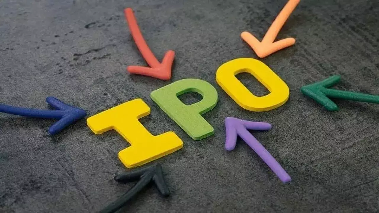 IPO Market: భారత ఐపీఓ మార్కెట్పై యుద్ధం సెగ.. రూ.70,000 కోట్ల భారీ ఆఫర్లు ఆగిపోతాయా? IPO Market: భారత ఐపీఓ మార్కెట్పై యుద్ధం సెగ.. రూ.70,000 కోట్ల భారీ ఆఫర్లు ఆగిపోతాయా?