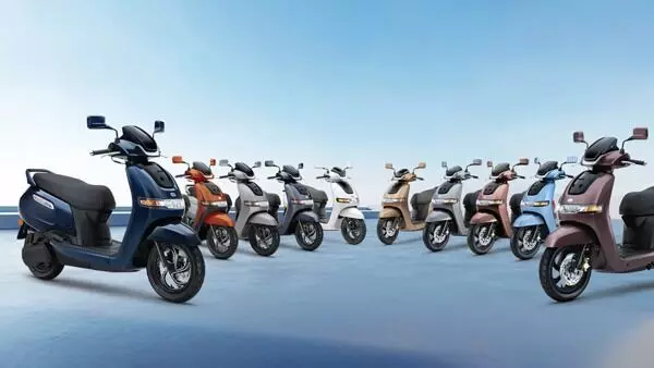TVS Motor : ఎలక్ట్రిక్ వాహన రంగంలో టీవీఎస్ ప్రభంజనం..ఒక్క ఏడాదే 3 లక్షల స్కూటర్ల విక్రయం TVS Motor : ఎలక్ట్రిక్ వాహన రంగంలో టీవీఎస్ ప్రభంజనం..ఒక్క ఏడాదే 3 లక్షల స్కూటర్ల విక్రయం