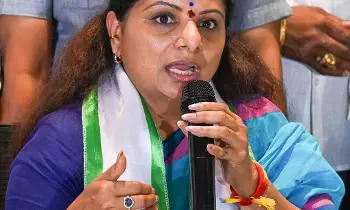 K. Kavitha: సామాజిక తెలంగాణ ధ్యేయంతో సర్వోదయ తెలంగాణ దిశగా ముందుకు సాగుతా- కవిత K. Kavitha: సామాజిక తెలంగాణ ధ్యేయంతో సర్వోదయ తెలంగాణ దిశగా ముందుకు సాగుతా- కవిత