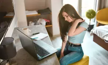 Sitting for Long Hours: గంటల తరబడి కూర్చుని పని చేస్తున్నారా? వెన్నునొప్పి నుండి గుండె జబ్బుల వరకు.. పొంచి ఉన్న ముప్పులివే.. Sitting for Long Hours: గంటల తరబడి కూర్చుని పని చేస్తున్నారా? వెన్నునొప్పి నుండి గుండె జబ్బుల వరకు.. పొంచి ఉన్న ముప్పులివే..