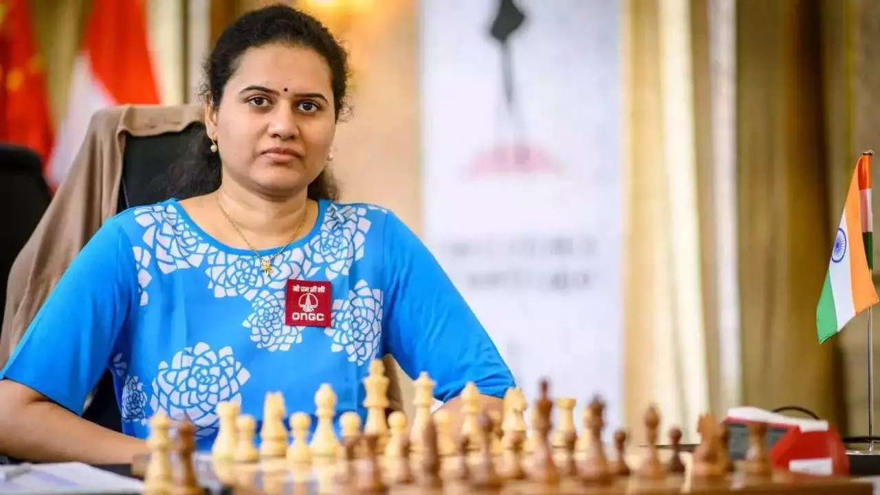 Shock in Chess World: చెస్ ప్రపంచంలో సంచలనం.. క్యాండిడేట్స్ టోర్నీ నుంచి కోనేరు హంపి అవుట్.! Shock in Chess World: చెస్ ప్రపంచంలో సంచలనం.. క్యాండిడేట్స్ టోర్నీ నుంచి కోనేరు హంపి అవుట్.!