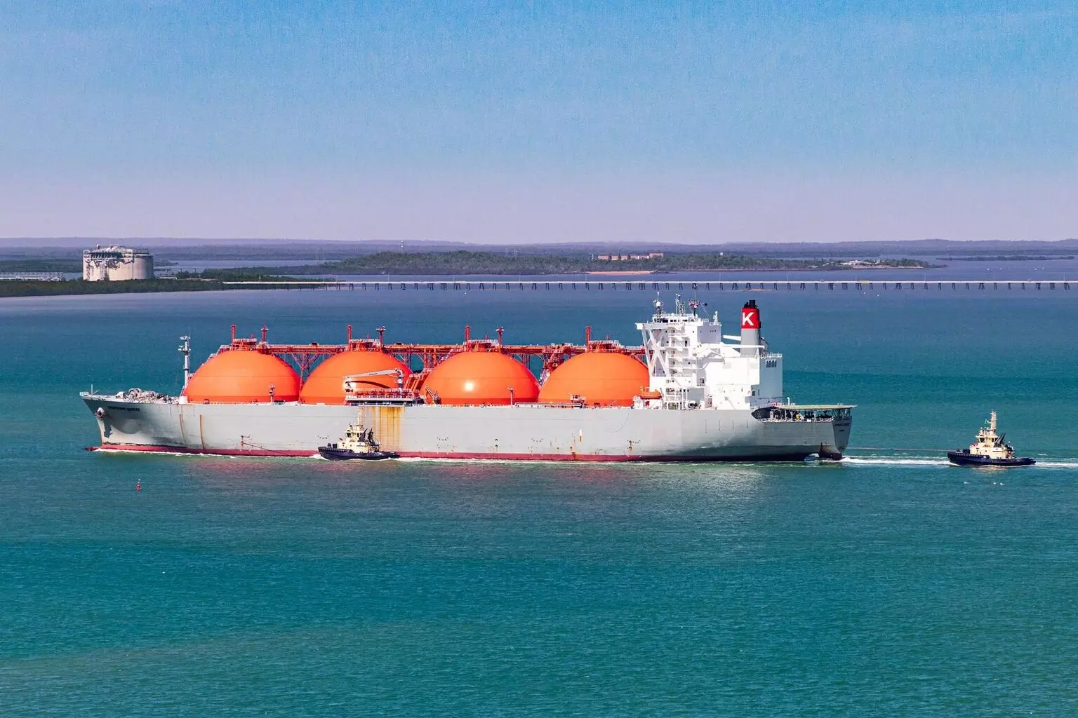Relief Amid LPG Shortage: ఎల్పీజీ కొరత మధ్య గుడ్ న్యూస్ – హర్మూజ్ దాటి భారత్ వైపు రెండు గ్యాస్ నౌకలు Relief Amid LPG Shortage: ఎల్పీజీ కొరత మధ్య గుడ్ న్యూస్ – హర్మూజ్ దాటి భారత్ వైపు రెండు గ్యాస్ నౌకలు