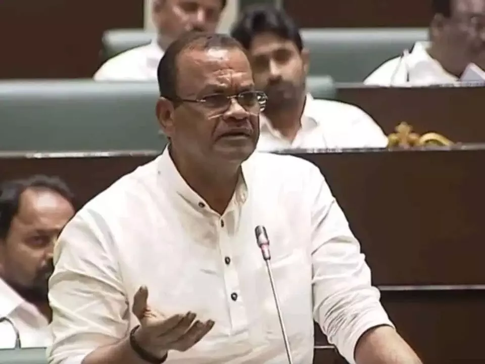 Roads and Buildings Minister Komatireddy Venkat Reddy: ఎల్బీనగర్ నుంచి హయత్నగర్ వరకు డబుల్ డెక్కర్ ఎలివేటెడ్ కారిడార్.. కేంద్ర ప్రణాళికలో చేర్చిన తర్వాత డీపీఆర్ తయారు Roads and Buildings Minister Komatireddy Venkat Reddy: ఎల్బీనగర్ నుంచి హయత్నగర్ వరకు డబుల్ డెక్కర్ ఎలివేటెడ్ కారిడార్.. కేంద్ర ప్రణాళికలో చేర్చిన తర్వాత డీపీఆర్ తయారు