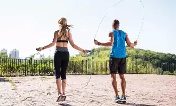 Daily Skipping Rope Workout: ప్రతిరోజూ స్కిప్పింగ్ తో అద్భుతమైన ప్రయోజనాలు Daily Skipping Rope Workout: ప్రతిరోజూ స్కిప్పింగ్ తో అద్భుతమైన ప్రయోజనాలు