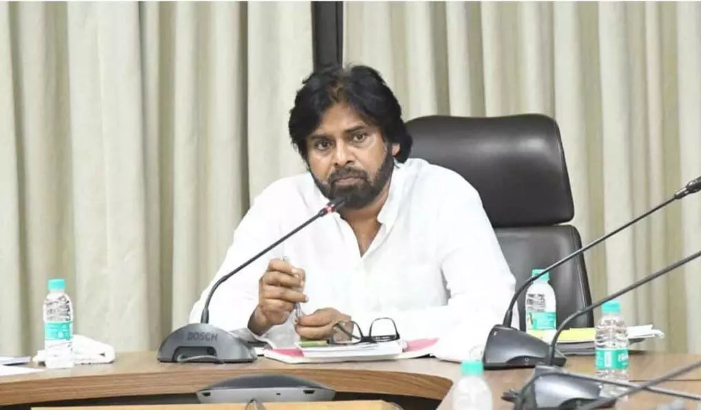 Pawan Kalyan Slams: అవినీతి ఆరోపణలపై పవన్ కల్యాణ్ సీరియస్.. ‘ఎంత చెప్పినా మారరా?’ Pawan Kalyan Slams: అవినీతి ఆరోపణలపై పవన్ కల్యాణ్ సీరియస్.. ‘ఎంత చెప్పినా మారరా?’