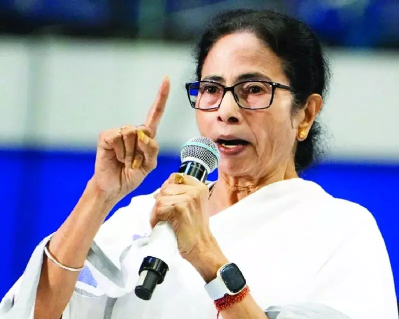 Mamata Banerjee: ఈసీని భాజపా నడుపుతోంది: మమతా బెనర్జీ తీవ్ర ఆరోపణలు Mamata Banerjee: ఈసీని భాజపా నడుపుతోంది: మమతా బెనర్జీ తీవ్ర ఆరోపణలు