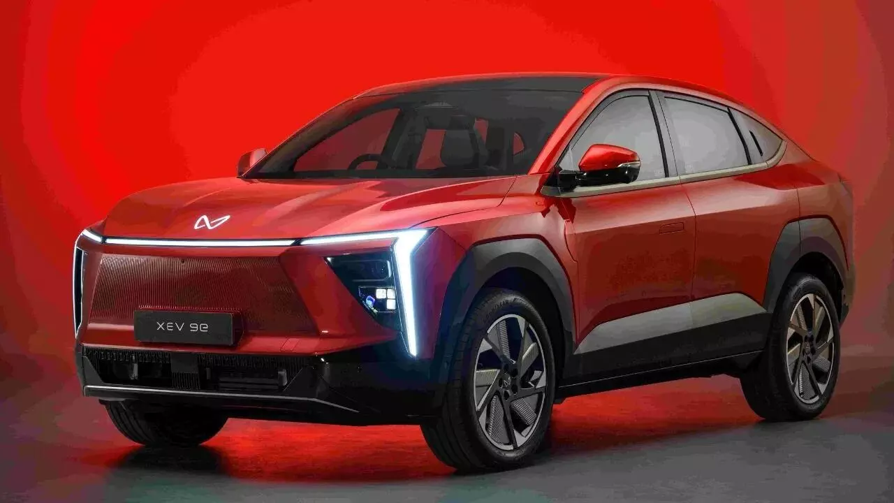 Mahindra : మహీంద్రా ఎలక్ట్రిక్ కార్లపై అదిరిపోయే ఆఫర్లు.. రూ.4 లక్షల వరకు భారీ తగ్గింపు Mahindra : మహీంద్రా ఎలక్ట్రిక్ కార్లపై అదిరిపోయే ఆఫర్లు.. రూ.4 లక్షల వరకు భారీ తగ్గింపు