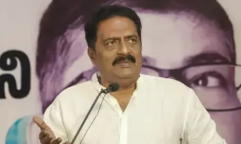 Prakash Raj: అమెరికా- ఇరాన్ యుద్ధంపై ప్రకాశ్ రాజ్ సెటైర్