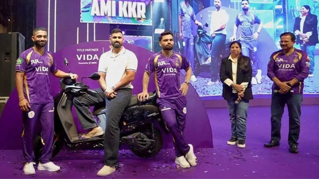 Hero Vida : కేకేఆర్ ఫ్యాన్స్కు అదిరిపోయే గిఫ్ట్.. విడా నుంచి స్పెషల్ ఎడిషన్ ఎలక్ట్రిక్ స్కూటర్ Hero Vida : కేకేఆర్ ఫ్యాన్స్కు అదిరిపోయే గిఫ్ట్.. విడా నుంచి స్పెషల్ ఎడిషన్ ఎలక్ట్రిక్ స్కూటర్