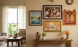 Placing Photos at Home: ఇంట్లో ఫోటోలు పెడుతున్నారా? ఈ వాస్తు తప్పులు చేస్తే అరిష్టమే.. ఏ దిశలో ఏ ఫోటో ఉండాలో తెలుసుకోండి.. Placing Photos at Home: ఇంట్లో ఫోటోలు పెడుతున్నారా? ఈ వాస్తు తప్పులు చేస్తే అరిష్టమే.. ఏ దిశలో ఏ ఫోటో ఉండాలో తెలుసుకోండి..