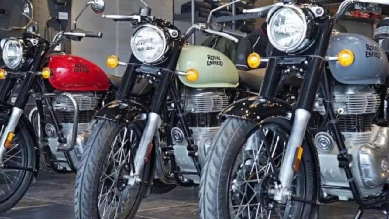 Royal Enfield Sales : రాయల్ ఎన్ఫీల్డ్ జోరు.. ఫిబ్రవరిలో 91 వేలకు పైగా బైక్ల విక్రయం Royal Enfield Sales : రాయల్ ఎన్ఫీల్డ్ జోరు.. ఫిబ్రవరిలో 91 వేలకు పైగా బైక్ల విక్రయం