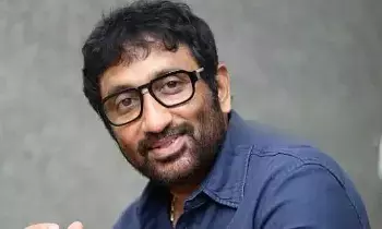 Sreenu Vaitla: ల్యాండ్ స్కాం.. డైరెక్టర్ శ్రీనువైట్లకు రూ. కోటి టోకరా Sreenu Vaitla: ల్యాండ్ స్కాం.. డైరెక్టర్ శ్రీనువైట్లకు రూ. కోటి టోకరా