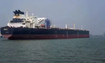 LPG Ship : తీరానికి చేరిన గ్యాస్ నౌక.. అపోలో ఓషన్ రాకతో తీరనున్న ఎల్పీజీ కష్టాలు LPG Ship : తీరానికి చేరిన గ్యాస్ నౌక.. అపోలో ఓషన్ రాకతో తీరనున్న ఎల్పీజీ కష్టాలు