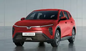 VinFast Limo Green EV : భారత రోడ్లపైకి విన్ఫాస్ట్ లిమో గ్రీన్ ఎలక్ట్రిక్ ఎంపీవీ.. 7 సీటర్ సెగ్మెంట్లో కొత్త సంచలనం VinFast Limo Green EV : భారత రోడ్లపైకి విన్ఫాస్ట్ లిమో గ్రీన్ ఎలక్ట్రిక్ ఎంపీవీ.. 7 సీటర్ సెగ్మెంట్లో కొత్త సంచలనం