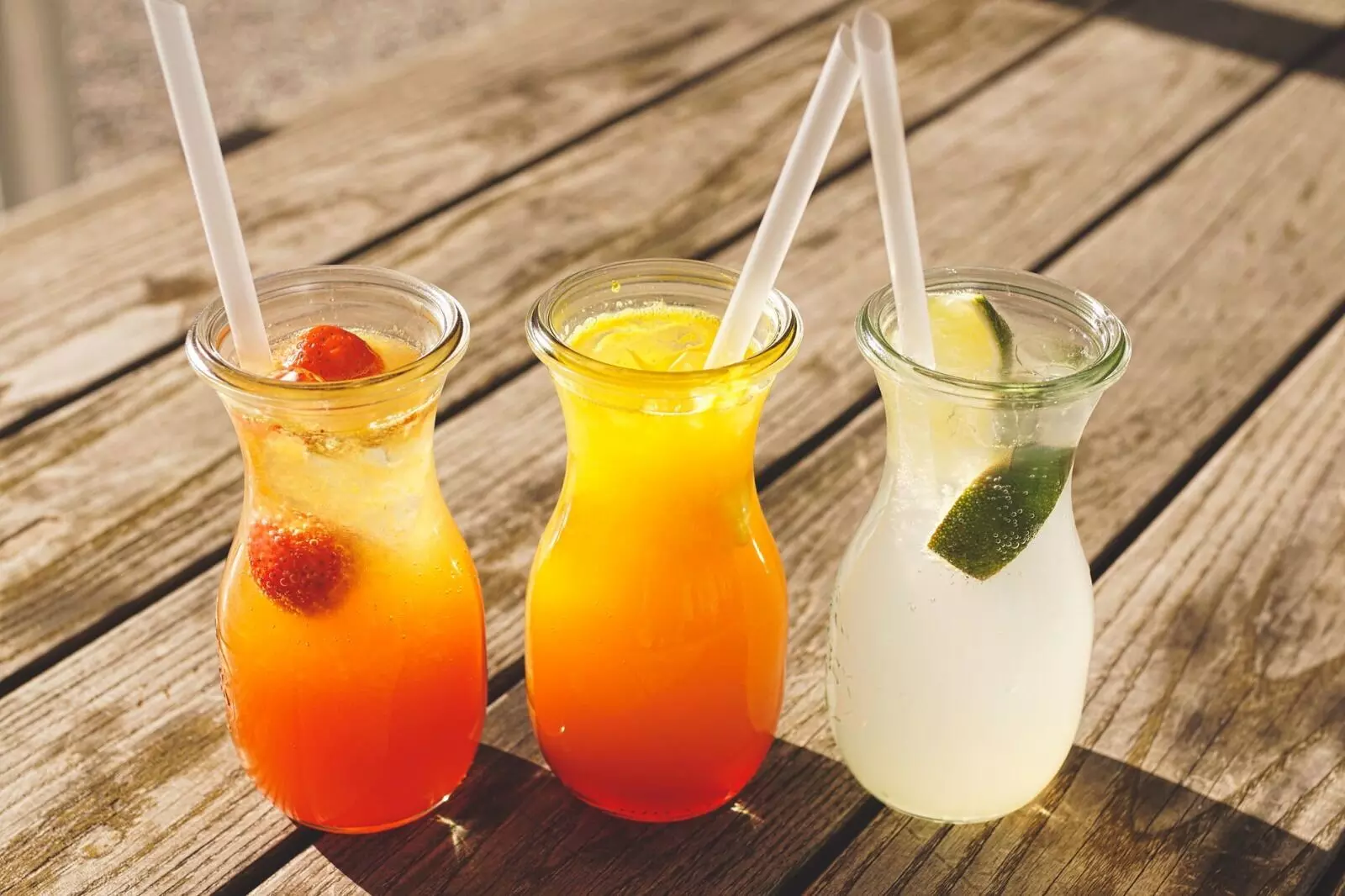 Beat the Heat: ఎండ దెబ్బ నుంచి ఉపశమనం: ఇంట్లోనే తయారు చేసుకోగలిగే 6 ఉత్తమ పానీయాలు Beat the Heat: ఎండ దెబ్బ నుంచి ఉపశమనం: ఇంట్లోనే తయారు చేసుకోగలిగే 6 ఉత్తమ పానీయాలు