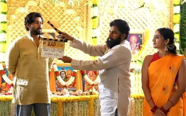 Varun Tej: మెగా బ్రదర్ అండ్ సిస్టర్ కాంబో.. బరి లోకి వరుణ్ తేజ్.. నిర్మాతగా నిహారిక.. Varun Tej: మెగా బ్రదర్ అండ్ సిస్టర్ కాంబో.. బరి లోకి వరుణ్ తేజ్.. నిర్మాతగా నిహారిక..