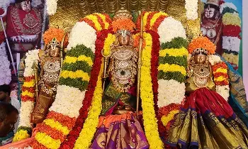 Sri Kodandarama Swamys annual Brahmotsavam in Ontimitta: శేషవాహనంపై శ్రీ సీతా లక్ష్మణ సమేత రఘురాముడు Sri Kodandarama Swamys annual Brahmotsavam in Ontimitta: శేషవాహనంపై శ్రీ సీతా లక్ష్మణ సమేత రఘురాముడు