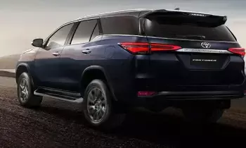 Toyota Fortuner : ఎస్‌యూవీ రారాజు ఫార్చ్యూనర్ కొత్త అవతారం.. మూడవ తరం మోడల్ లాంచ్ డేట్ వచ్చేసింది