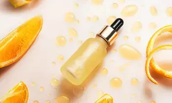 Using Vitamin C Serum: విటమిన్ సి సీరమ్ వాడుతున్నారా? ఈ తప్పులు చేస్తే చర్మం మెరవడం పక్కన పెడితే పాడయ్యే ప్రమాదం ఉంది.. Using Vitamin C Serum: విటమిన్ సి సీరమ్ వాడుతున్నారా? ఈ తప్పులు చేస్తే చర్మం మెరవడం పక్కన పెడితే పాడయ్యే ప్రమాదం ఉంది..