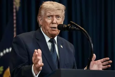 Donald Trump: అమెరికా అధ్యక్షుడు డొనాల్డ్ ట్రంప్ జన్మతః పౌరసత్వం (బర్త్రైట్ సిటిజన్షిప్)పై మరోసారి తీవ్ర వ్యాఖ్యలు Donald Trump: అమెరికా అధ్యక్షుడు డొనాల్డ్ ట్రంప్ జన్మతః పౌరసత్వం (బర్త్రైట్ సిటిజన్షిప్)పై మరోసారి తీవ్ర వ్యాఖ్యలు