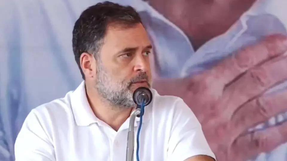 Rahul Gandhi: కేరళ అసెంబ్లీ ఎన్నికల్లో ఎల్డీఎఫ్ విజయం కోరుకుంటున్నారని మోదీపై రాహుల్ ఆరోపణ Rahul Gandhi: కేరళ అసెంబ్లీ ఎన్నికల్లో ఎల్డీఎఫ్ విజయం కోరుకుంటున్నారని మోదీపై రాహుల్ ఆరోపణ