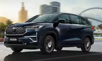 Toyota Innova Hycross : మరింత పవర్‌ఫుల్‌గా ఇన్నోవా హైక్రాస్.. ఫ్యామిలీ కార్ల సెగ్మెంట్‌లో ఇక దీనిదే రాజ్యం