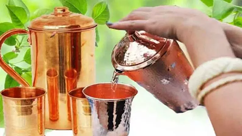 Drinking Water from Copper Vessel: రాగి పాత్రలో నీళ్లు తాగుతున్నారా.? అయితే జాగ్రత్త Drinking Water from Copper Vessel: రాగి పాత్రలో నీళ్లు తాగుతున్నారా.? అయితే జాగ్రత్త
