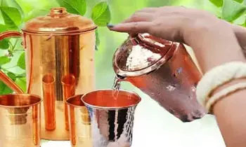 Drinking Water from Copper Vessel: రాగి పాత్రలో నీళ్లు తాగుతున్నారా.? అయితే జాగ్రత్త Drinking Water from Copper Vessel: రాగి పాత్రలో నీళ్లు తాగుతున్నారా.? అయితే జాగ్రత్త