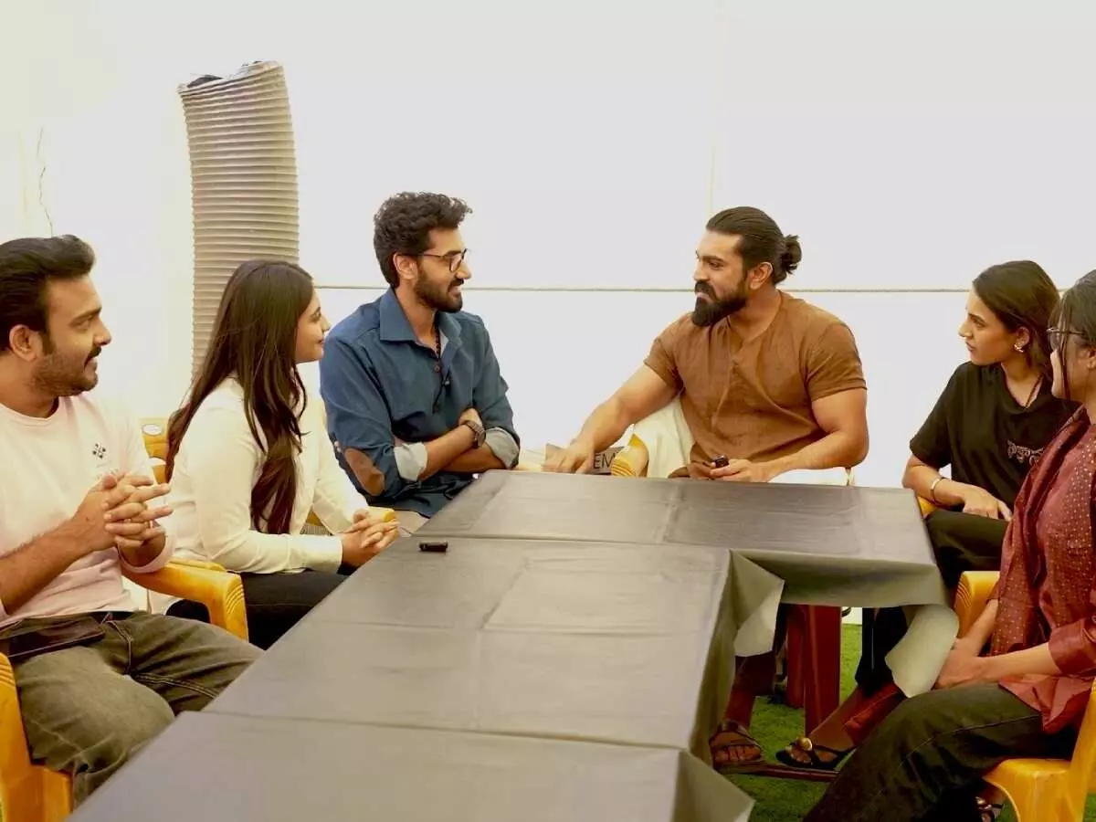 Ram Charan Praises ‘Rakshasa’ Team: రాక్షస టీమ్కు రామ్ చరణ్ ప్రశంసలు: రిలీజ్కు ముందే పెరిగిన జోష్! Ram Charan Praises ‘Rakshasa’ Team: రాక్షస టీమ్కు రామ్ చరణ్ ప్రశంసలు: రిలీజ్కు ముందే పెరిగిన జోష్!