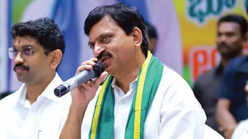 Ponguleti Srinivasa Reddy: మంత్రి పొంగులేటి ఆవిష్కరించిన సమీకృత భూభారతి పోర్టల్: భూ లావాదేవీల్లో అక్రమాలకు చెక్, రైతులకు పారదర్శక సేవలు Ponguleti Srinivasa Reddy: మంత్రి పొంగులేటి ఆవిష్కరించిన సమీకృత భూభారతి పోర్టల్: భూ లావాదేవీల్లో అక్రమాలకు చెక్, రైతులకు పారదర్శక సేవలు