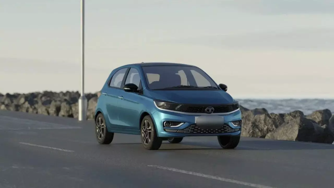 Tata Tiago : కొత్త అవతారంలో టాటా టియాగో.. టెస్టింగ్లో అదరగొడుతున్న ఫేస్లిఫ్ట్ వెర్షన్ Tata Tiago : కొత్త అవతారంలో టాటా టియాగో.. టెస్టింగ్లో అదరగొడుతున్న ఫేస్లిఫ్ట్ వెర్షన్